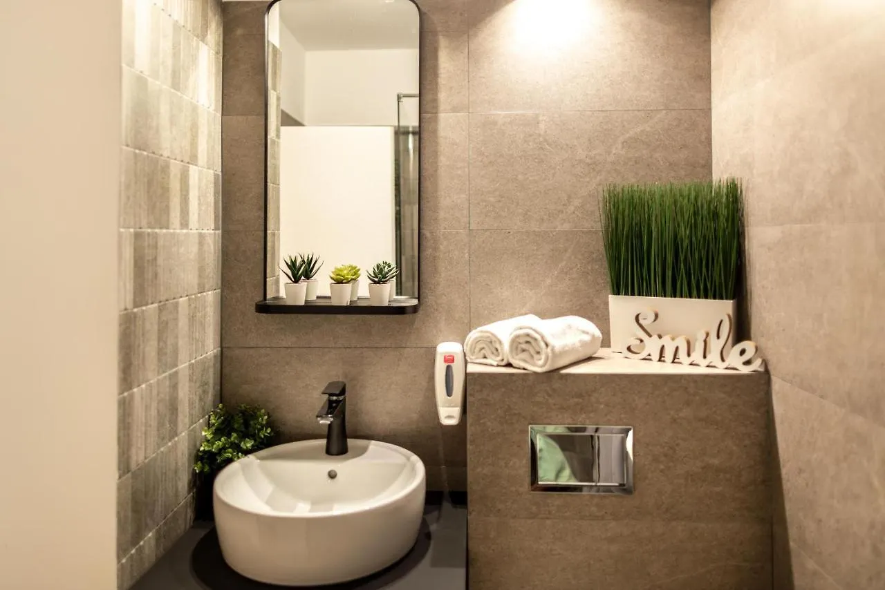 Charming Studio With Parking - The Perfect Getaway Boekarest