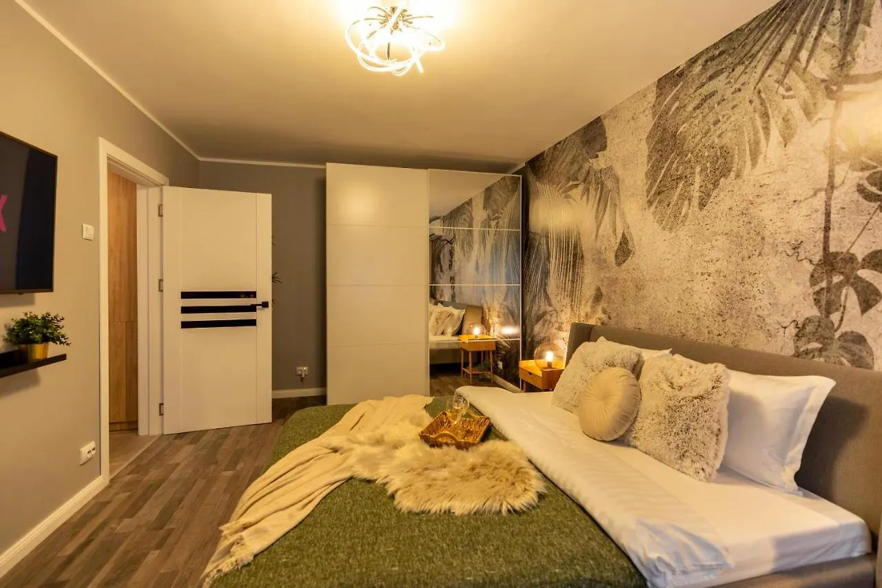 Charming Studio With Parking - The Perfect Getaway Boekarest Appartement